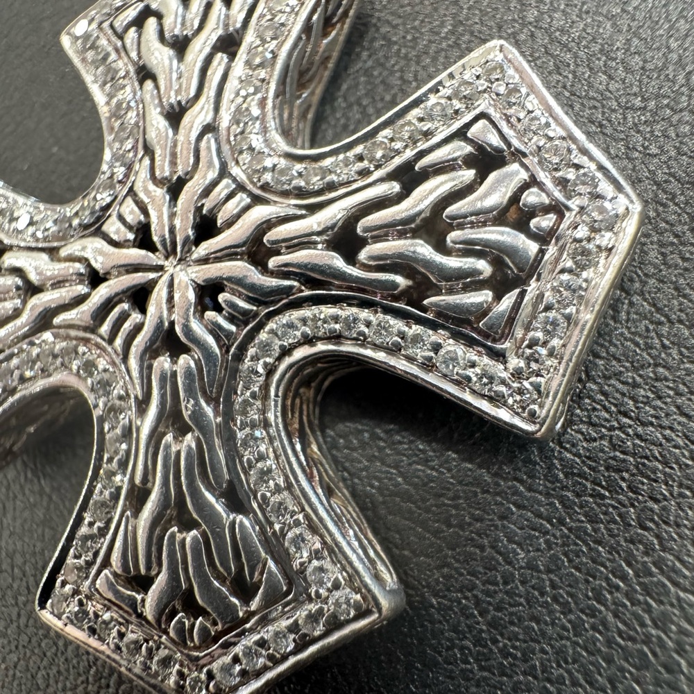 John Hardy Sterling Silver/ 18k Classic Chain Diamond Cross - Picture 7 of 10